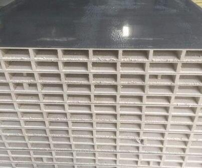 硫氧鎂凈化板的性能優(yōu)點？請看襄陽遠大彩鋼廠家的介紹